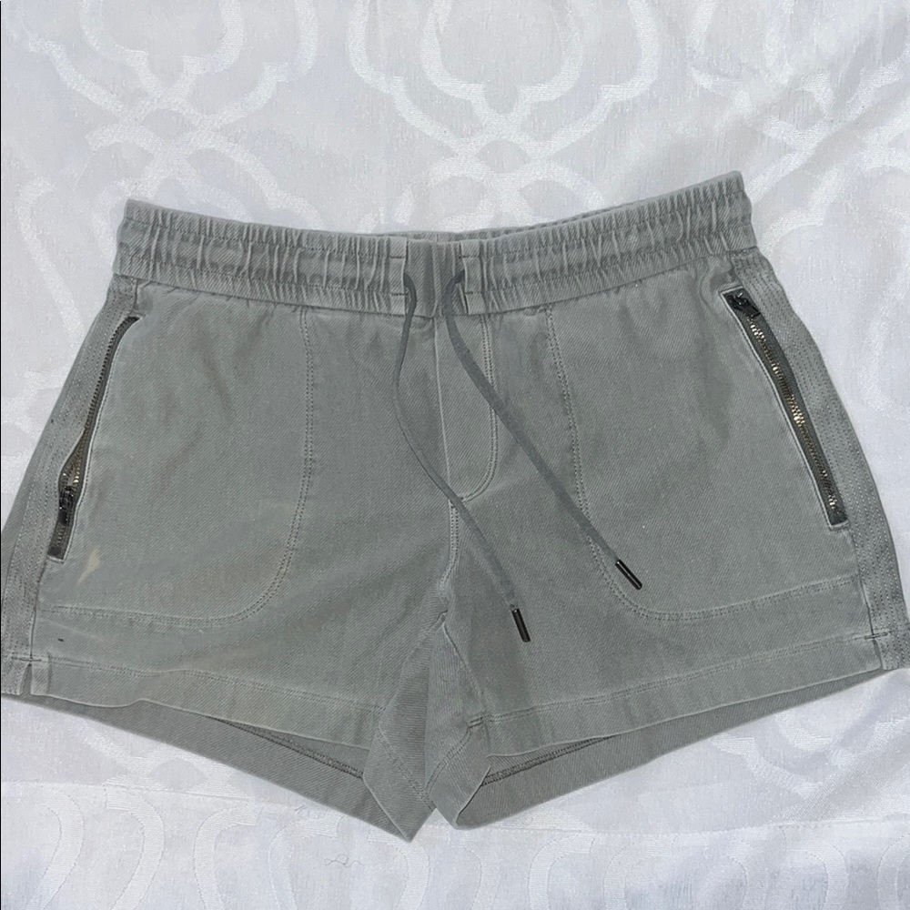 Athleta Gray Women's Casual Shorts